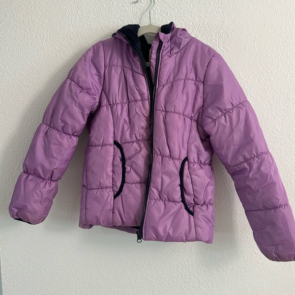 Oshkosh B’gosh size 8 purple jacket with fleece hood light stain - Picture 1 of 3